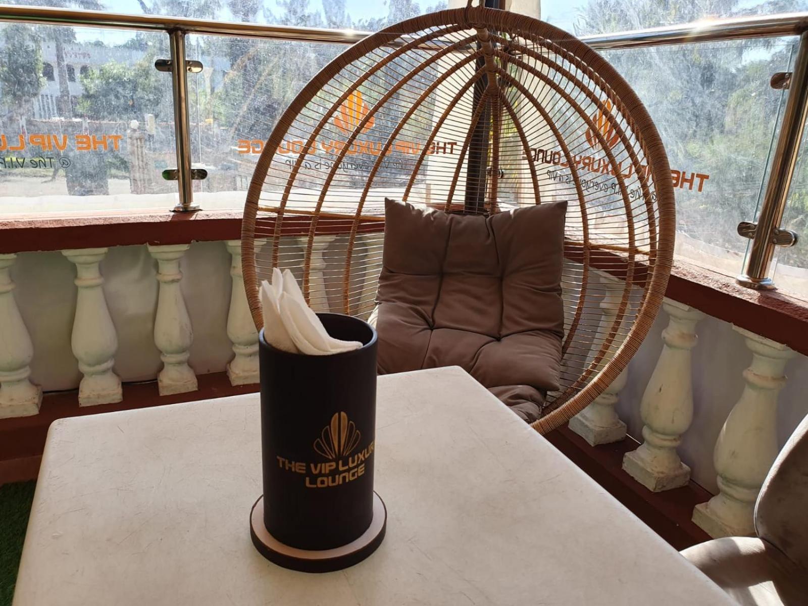 The Vip Luxury Lounge Hotel Кисуму Екстериор снимка
